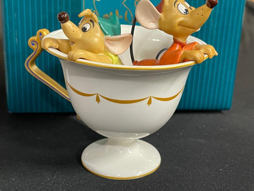 Walt Disney Classics Collection Cinderella "Gus and Jaq Tea for Two" figurine dated 1999 Event Sculpture #686