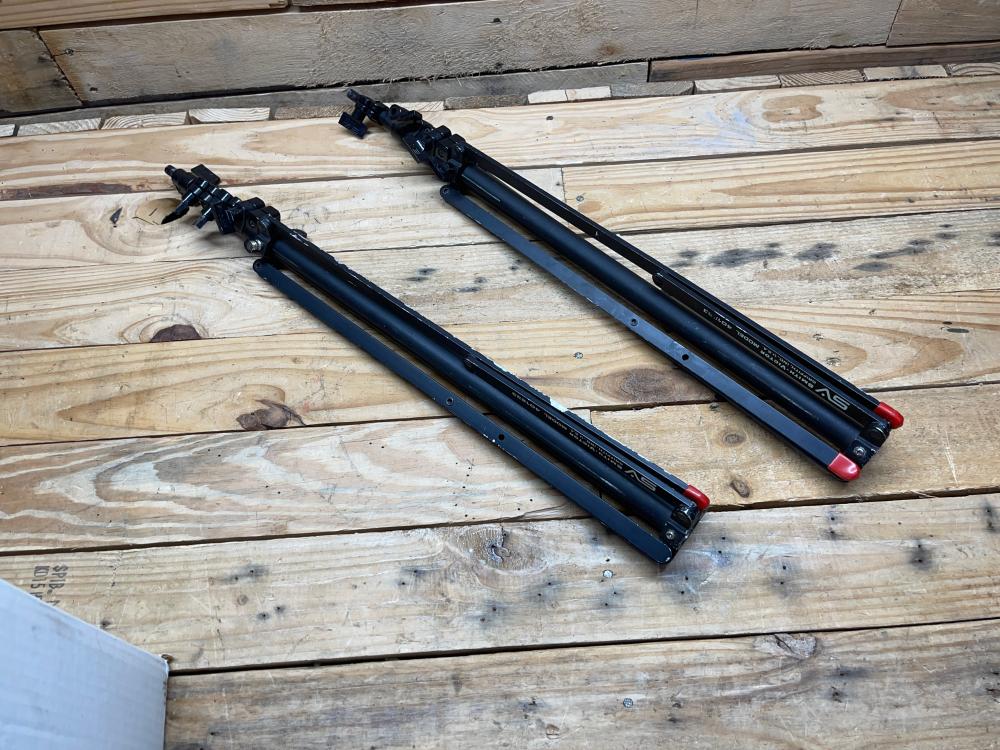 Two Smith Victor Model 401233 Aluminum light stand