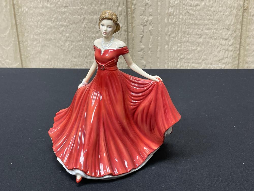 2017 Royal Doulton "Sweet Memories" Bone China Figurine