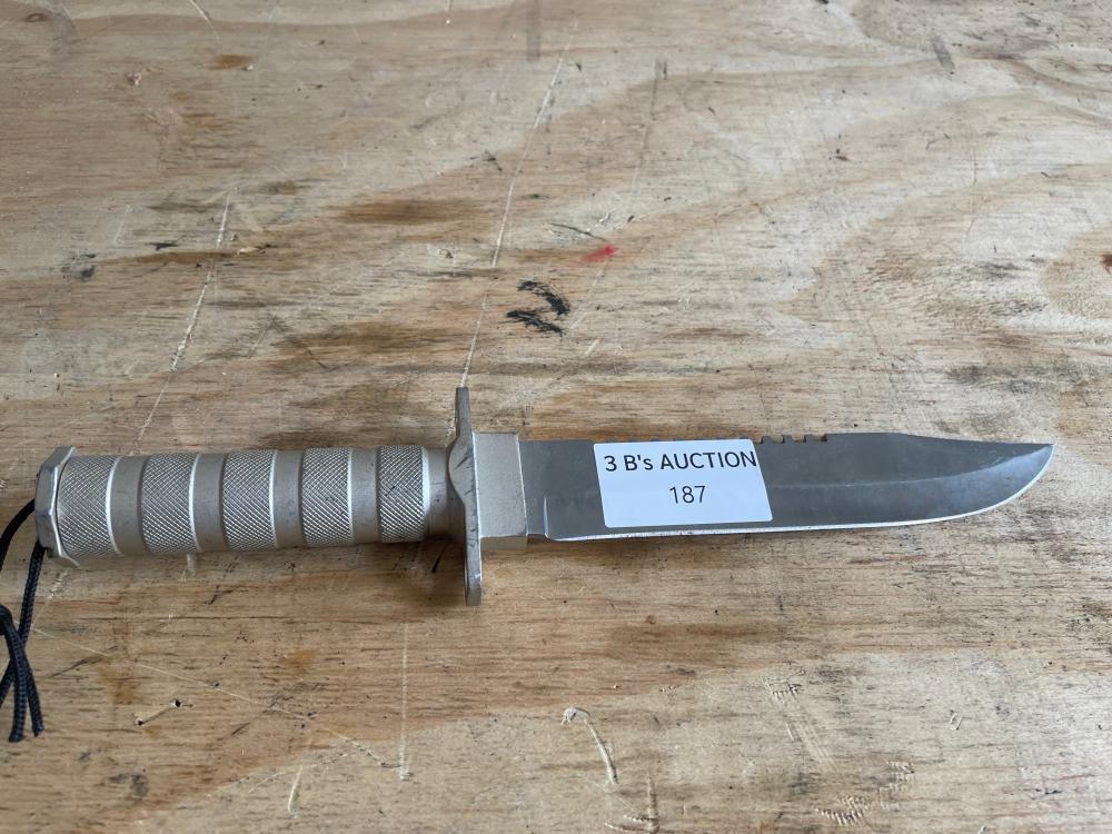 survival knife