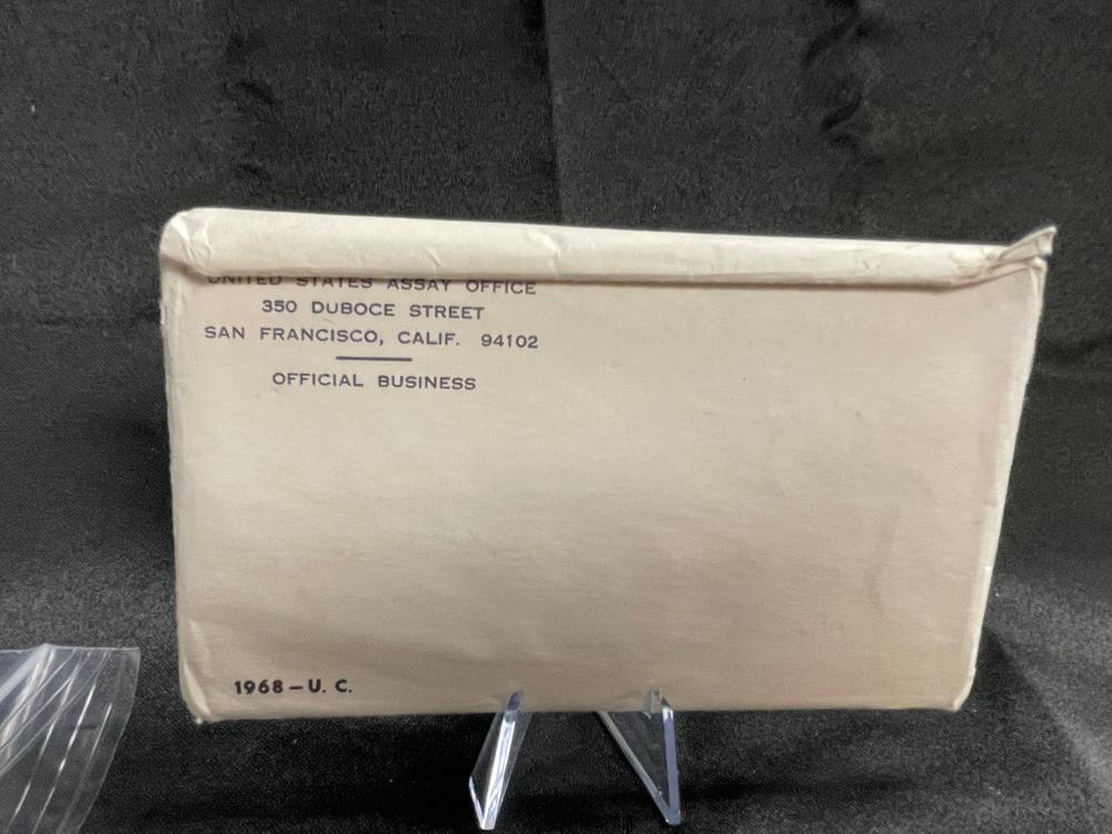 1968 US MINT UNCIRCULATED COIN SET
