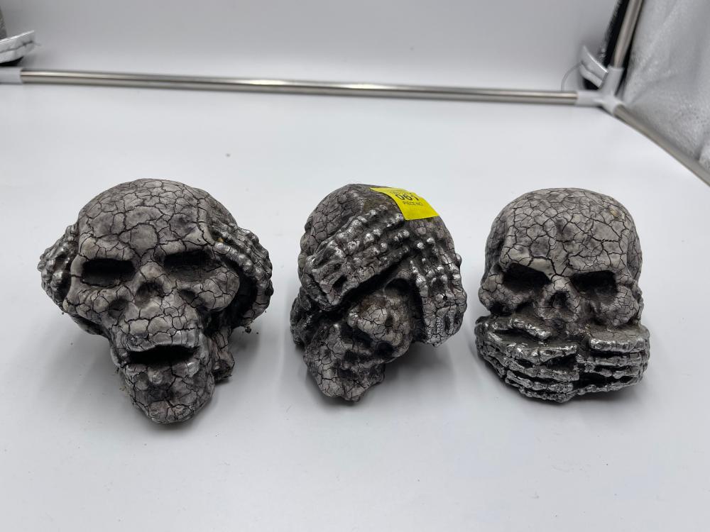 Hear No Evil, Speak no evil, see no evil Halloween skulls