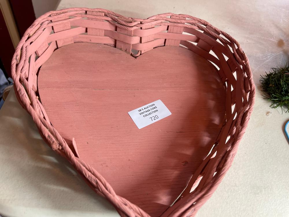 Woven heart basket