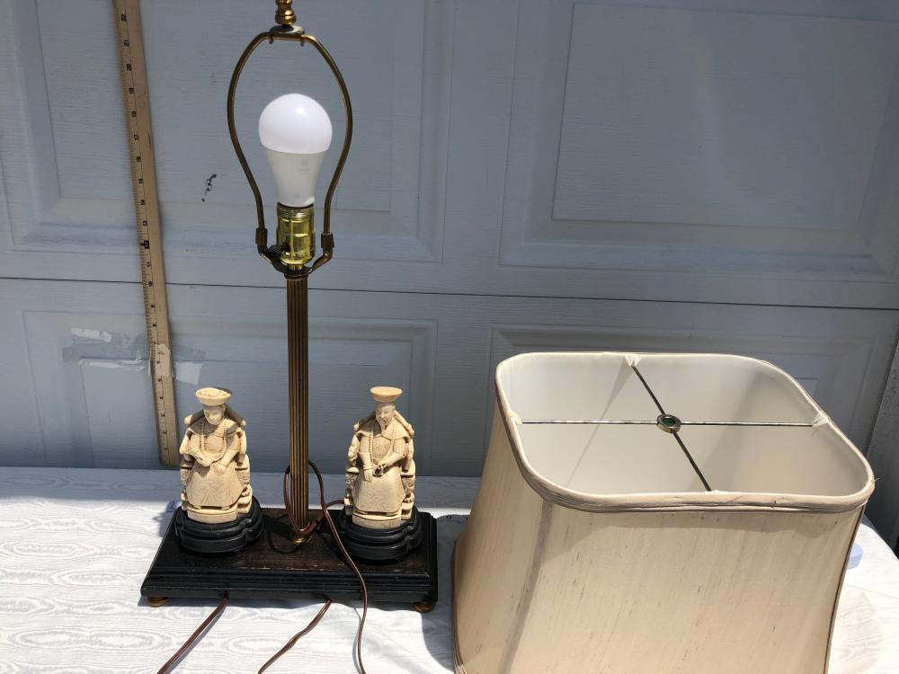 Asian Figural Vintage Lamp