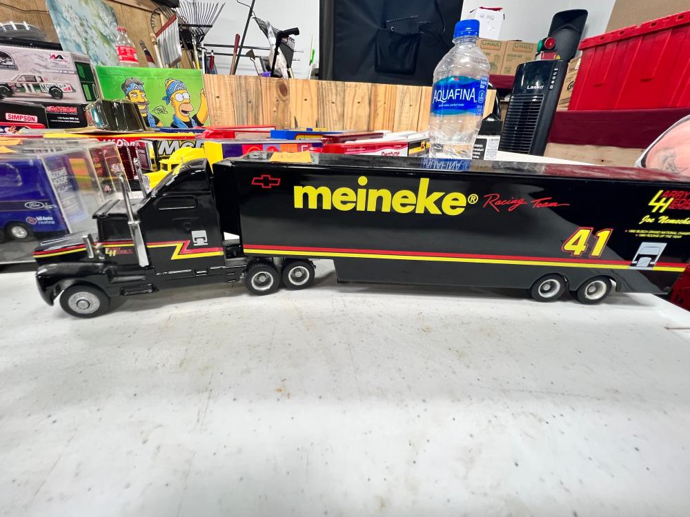 RCI 1:64 Scale Meineke Semi