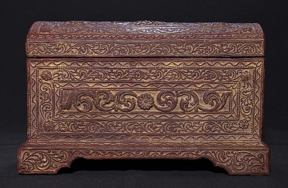 SMALL TRUNK - BURMA - 19th CENTURY