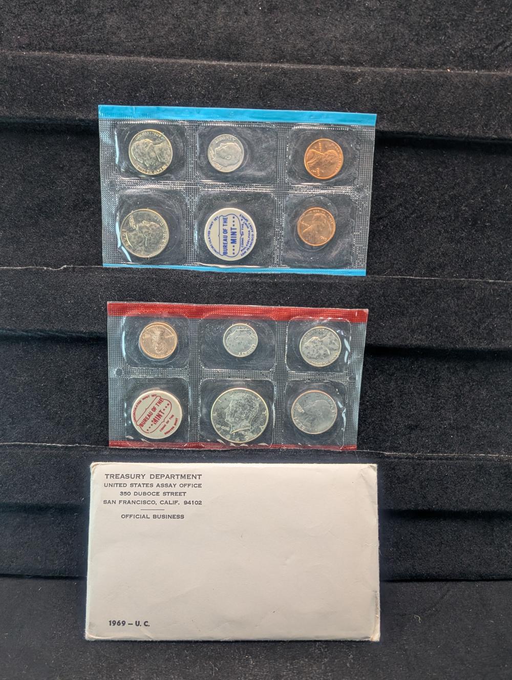 1969 P&D Uncirculated Mint Set, Contains a 40% Silver Kennedy Half Dollar, Flat Pack