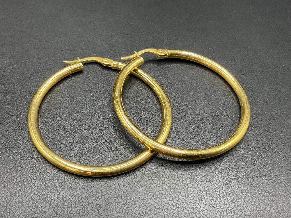 18K YELLOW GOLD 1 1/2" D HO... image