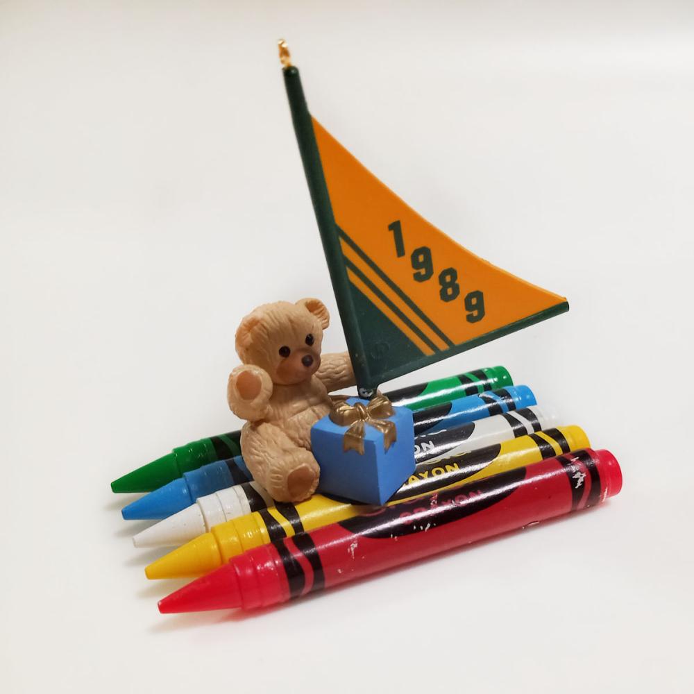 VINTAGE 1989 CRAYOLA CRAYONS SAIL BOAT TEDDY BEAR HALLMARK KEEPSAKE ORNAMENT