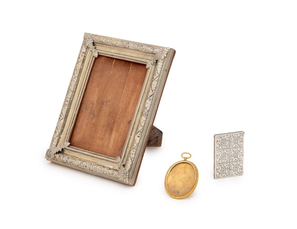 Collection of Foliate Motif Picture Frames, 3