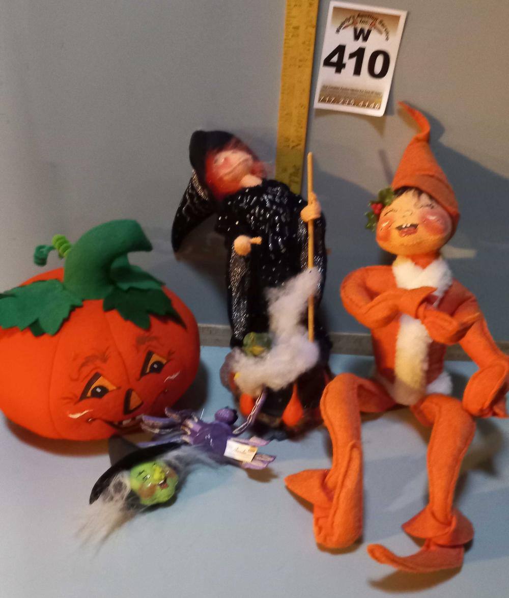 Annalee witch and elf with pumpkin