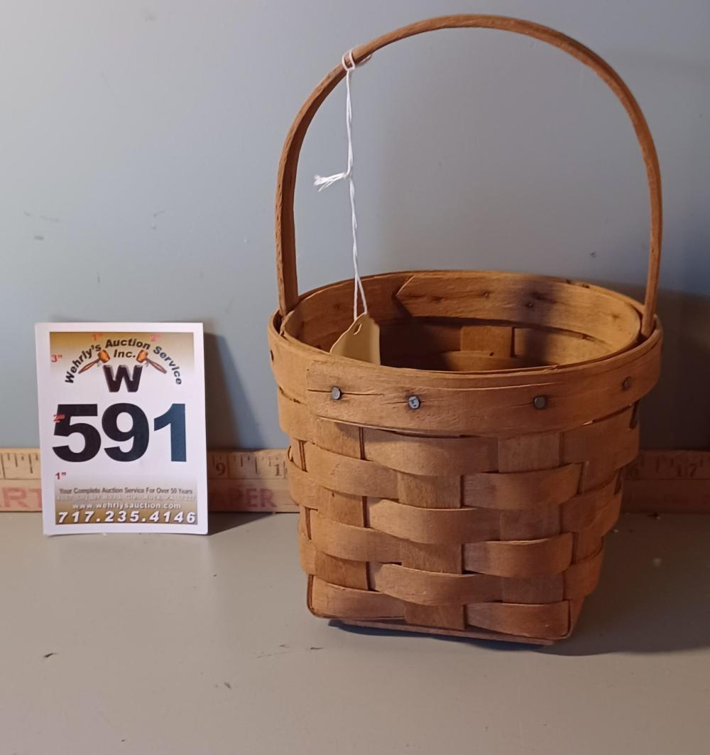 1986 Longaberger Basket