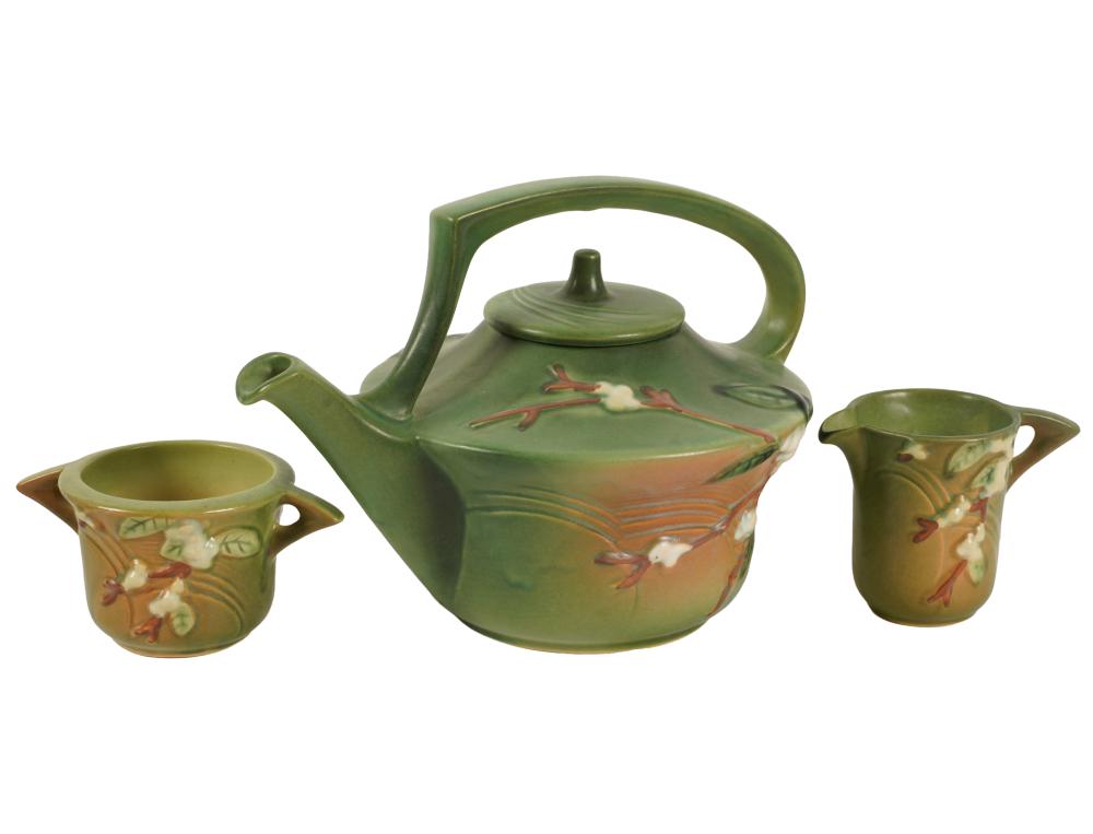 Three-Piece Roseville Snowb... image