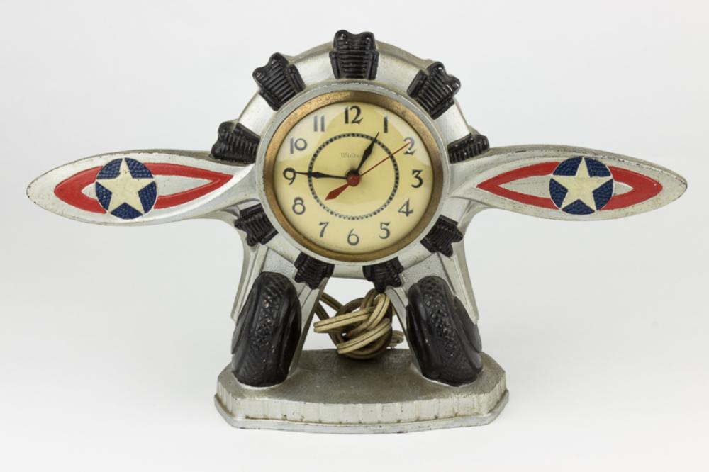 U.S. ARMY AIR FORCE FIGURAL CLOCK
