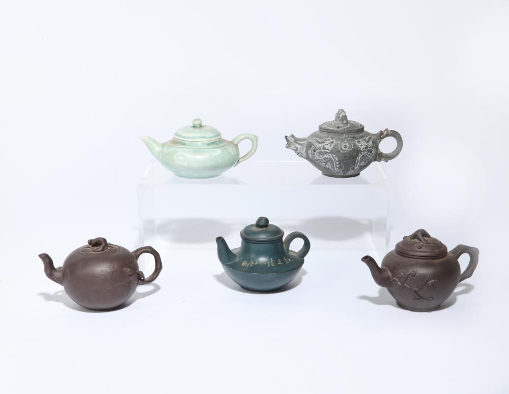 Three Chinese Yixing pottery teapots