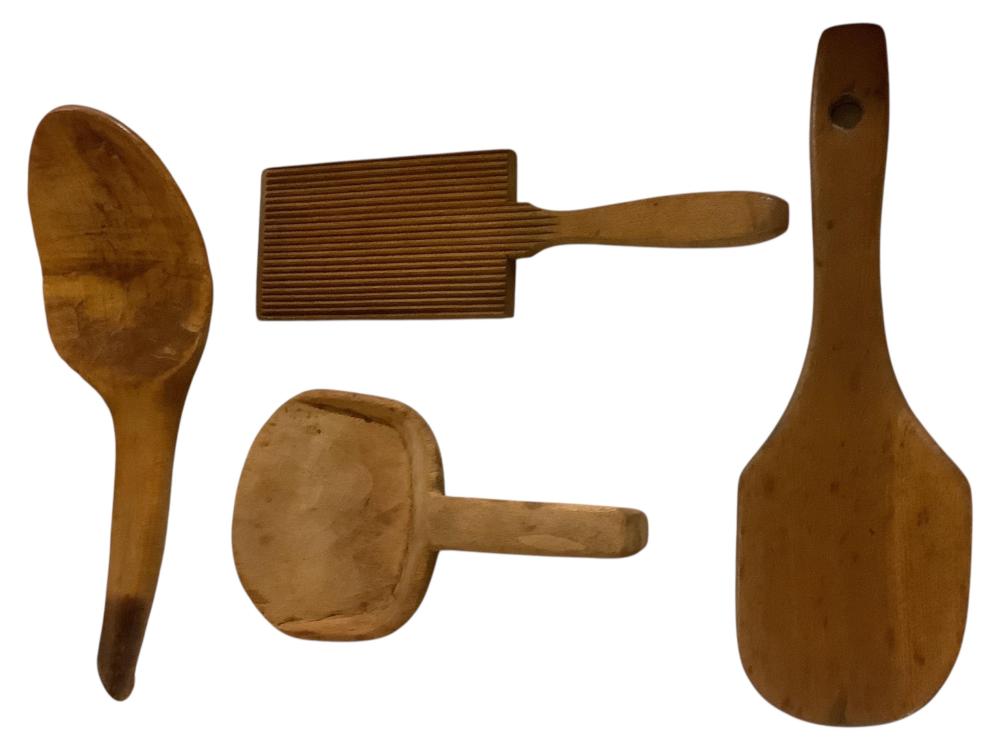 (4) Wooden Kitchen Utensils