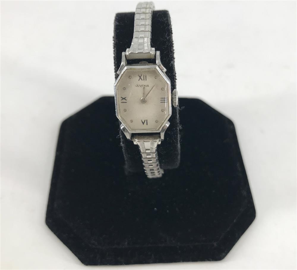 JUVENIA WRIST WATCH