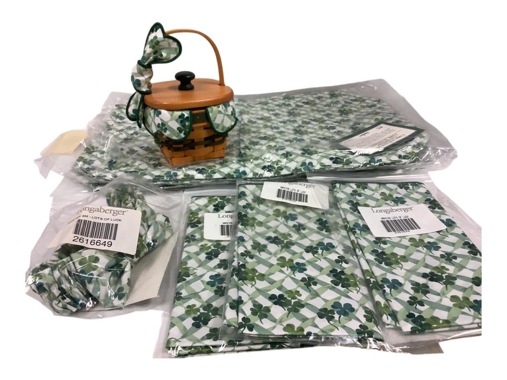 Longaberger lots of Luck Basket 1999 with (6) Place Mats, napkins and a Garter