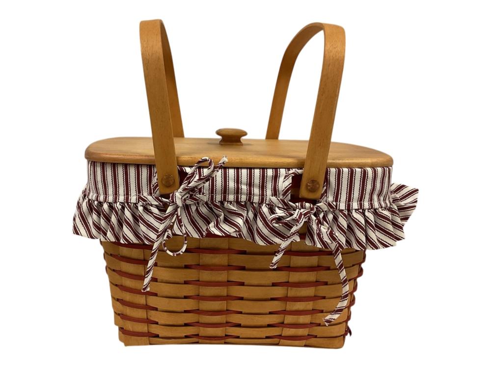 Longaberger 1996 Basket with Strip Liner and Lid 9 x 11 x 12 in. (22.9 x 27.9 x 30.5 cm.)