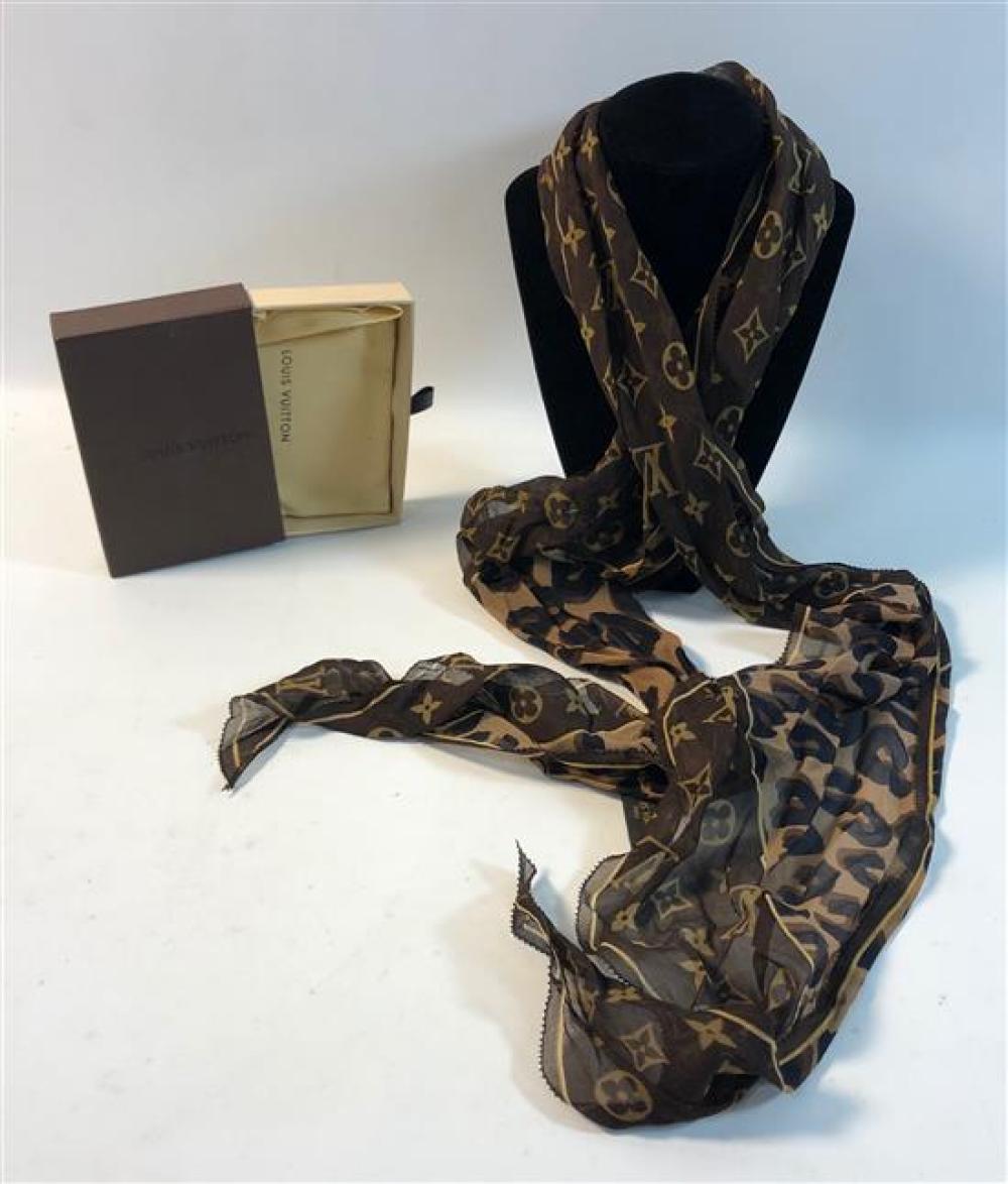 LOUIS VUITTON SCARF