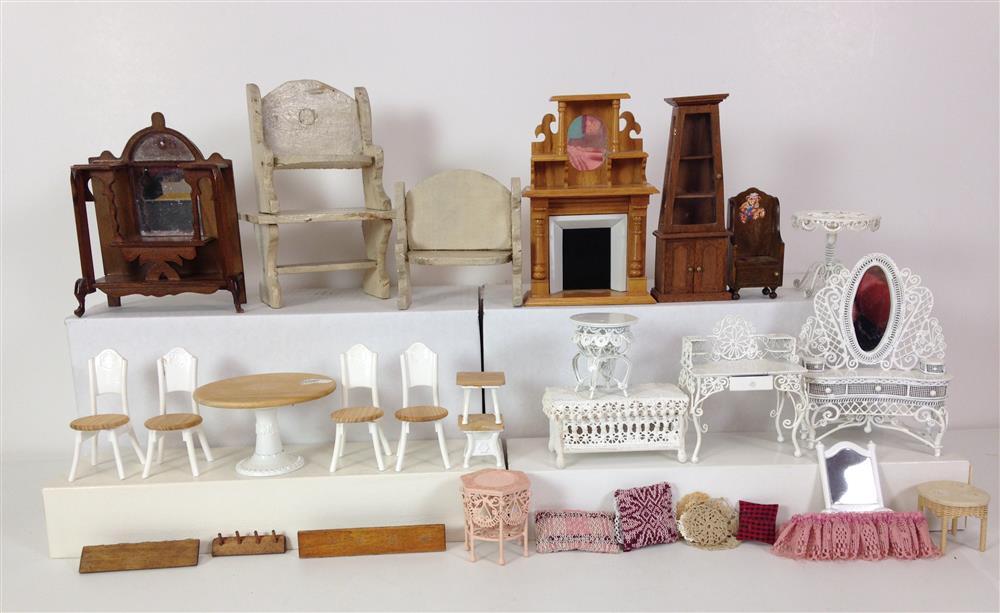 LARGE LOT MISCELLANEOUS DOLLHOUSE FURNITURE AND ACCESSORIES. INCLUDES ORNATE WHITE METAL AND GERMAN "MARIANNE MODELLE" DINING SET. F...