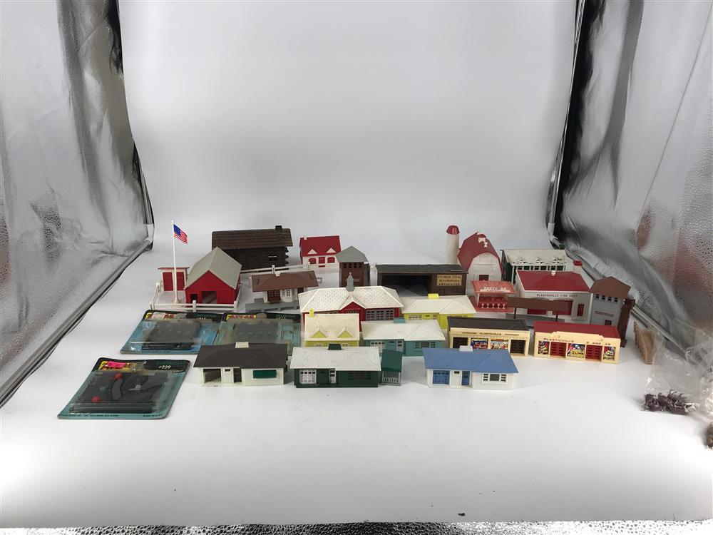 BOX LOT HO BUILDINGS, CONTROLLERS