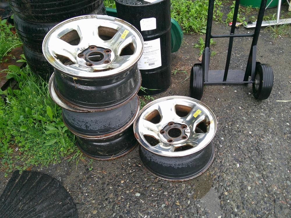 4 17 inch Dodge rims image