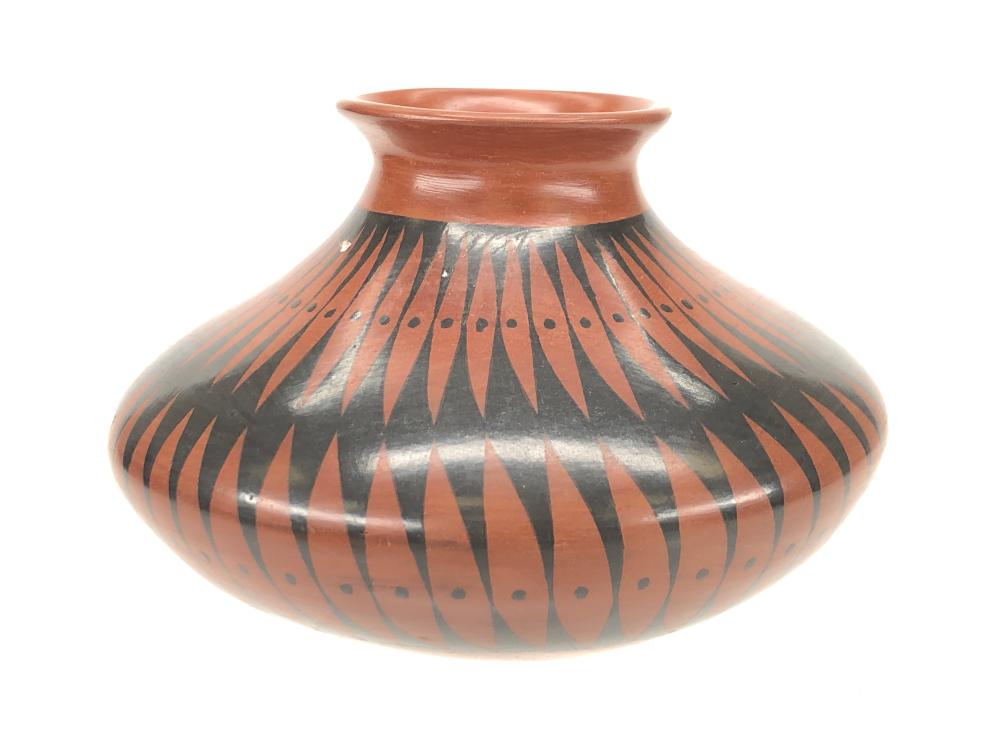 ELSA LEDEZMA MATA ORTIZ RED CLAY POTTERY VASE