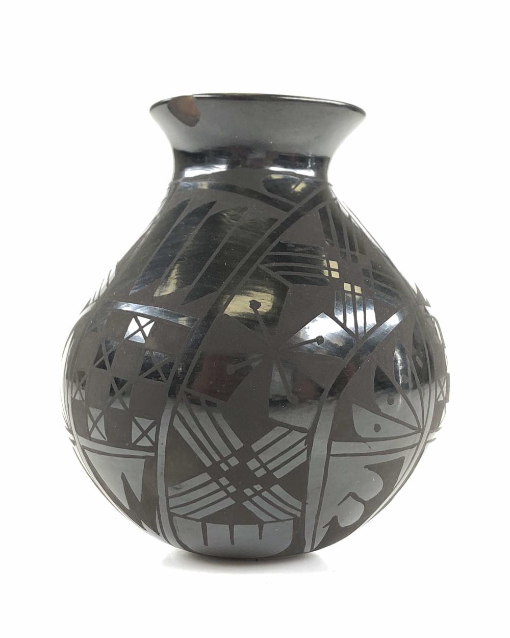 Guillermina Corona Mata Ortiz Black Pottery