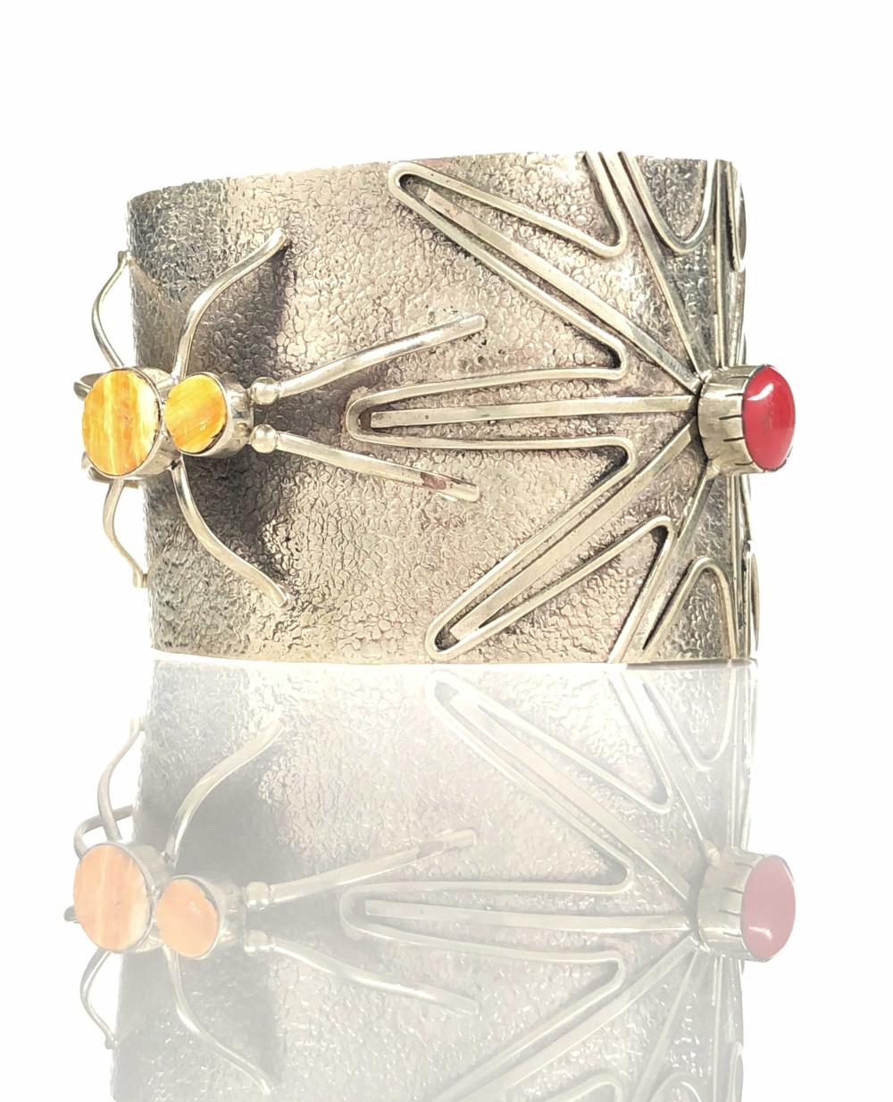 ARMAND AMERICAN HORSE SPINY OYSTER & CORAL NICKEL SILVER SPIDER CUFF
