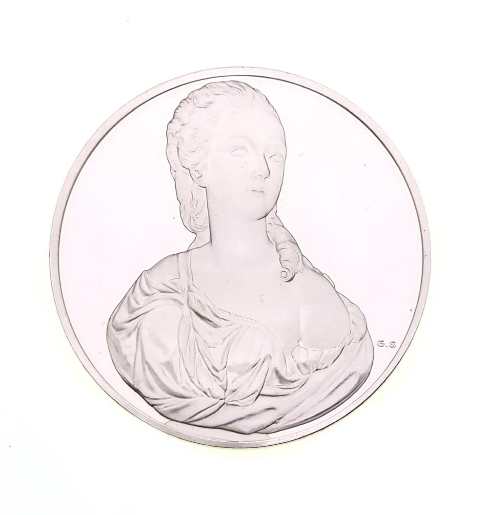 1.25 OZ STERLING SILVER BUST OF COUNTESS DU BARRY BY AUGUSTIN PAJOU TREASURES OF THE LOUVRE MEDAL
