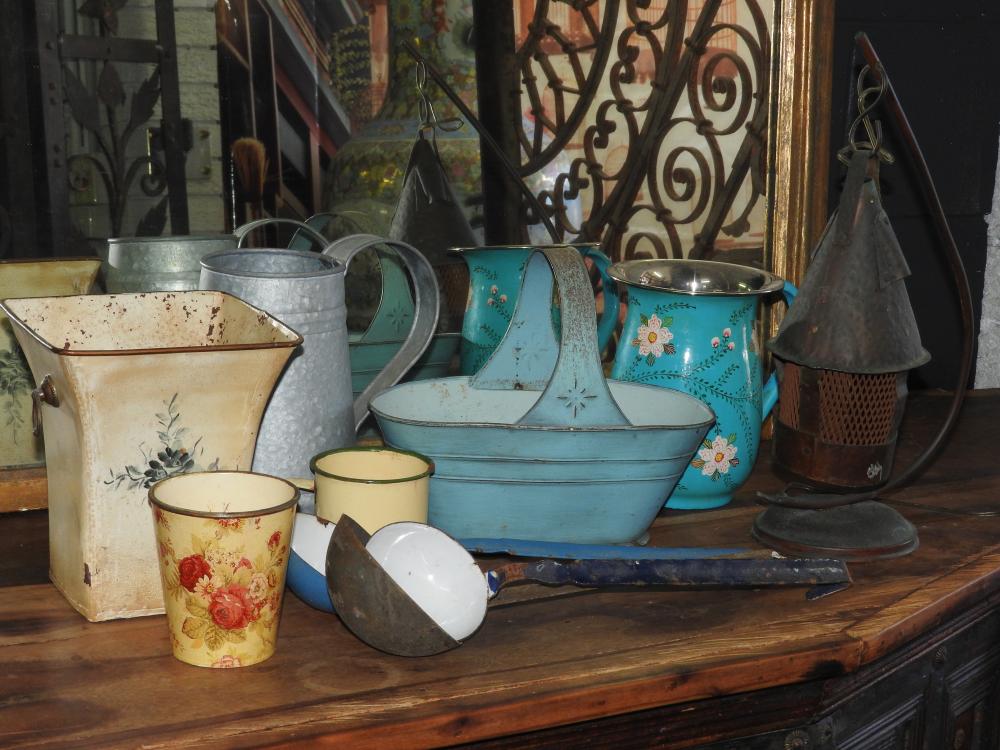 10 Pieces of Country Galvanised décor pieces and a Copper Hobbit Lamp