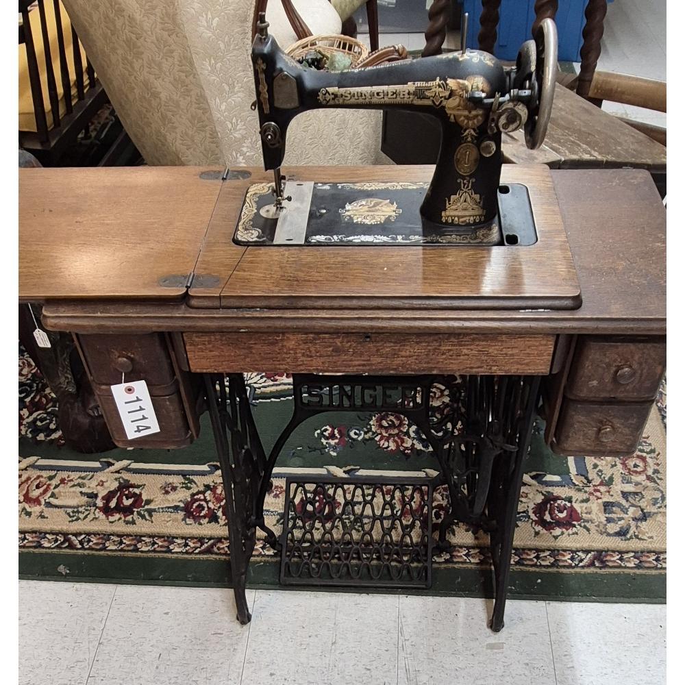 Singer sewing machine image