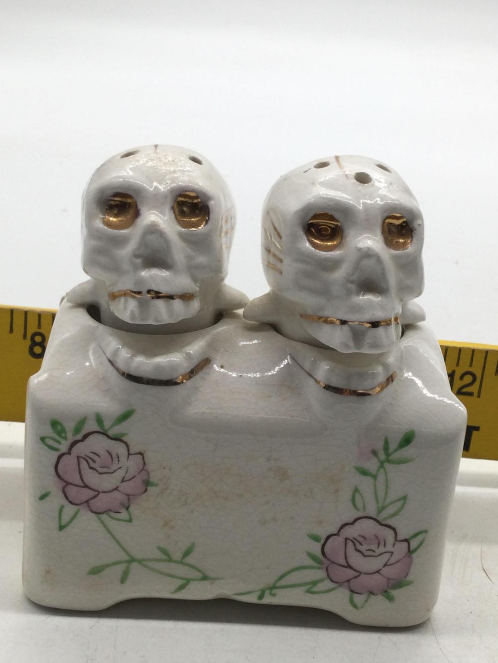 Nodder skull salt and peppe... image