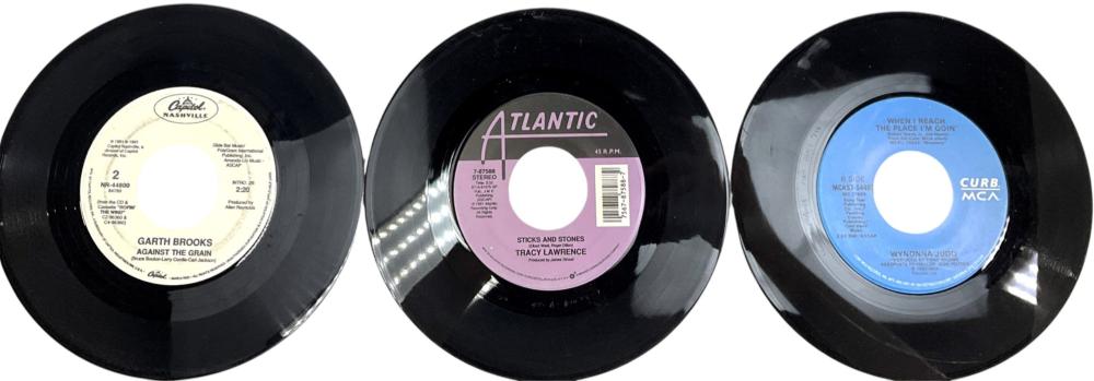 (300) 45RPM Vinyls, Hank Snow, The Spinners