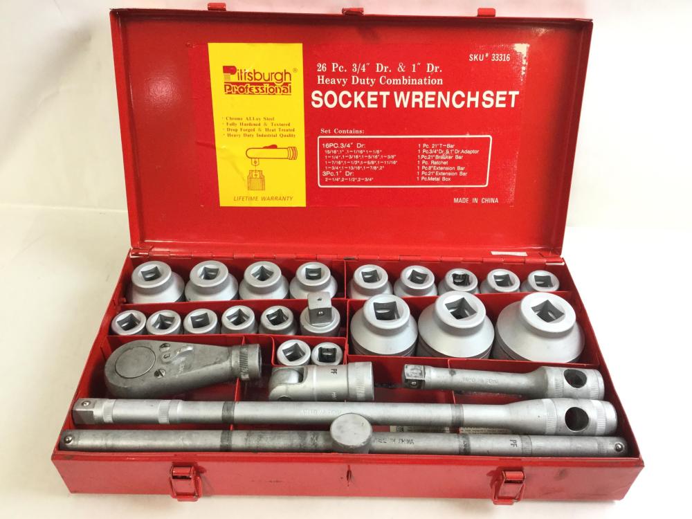 Pittsburgh 3/4" & 1" Drive Socket Ratchet Set