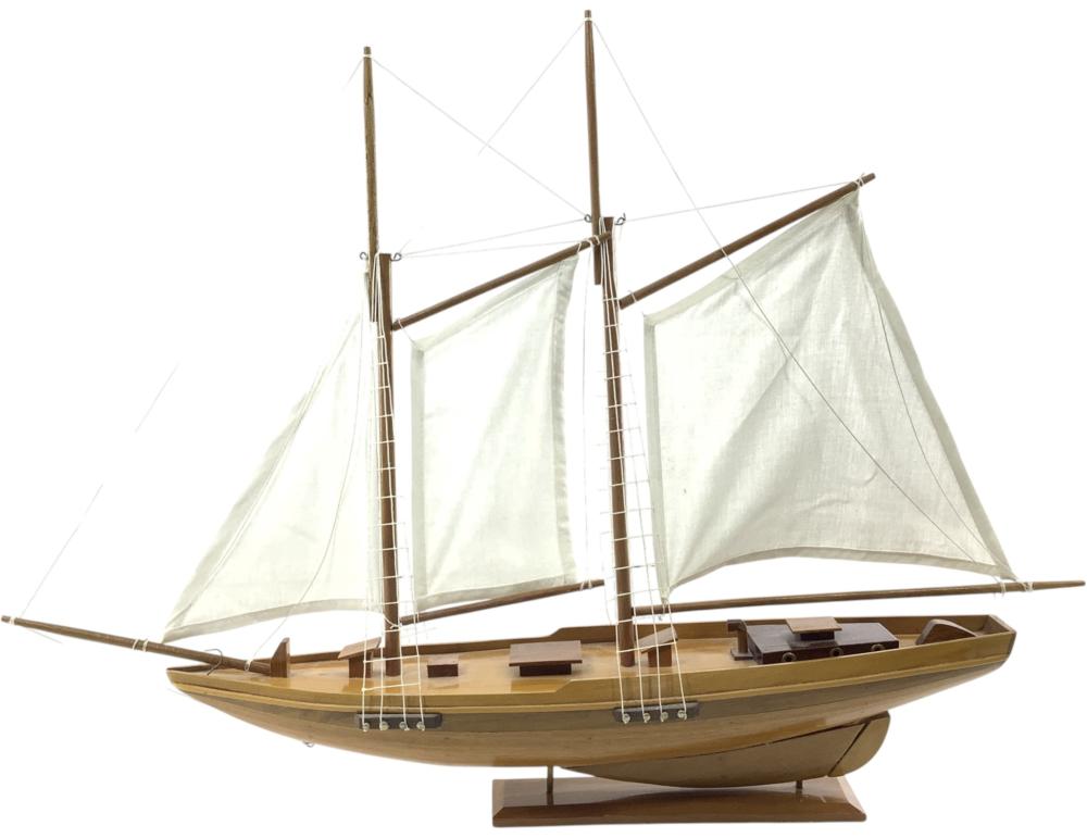 Old Modern Handicrafts Bluenose II Model Ship