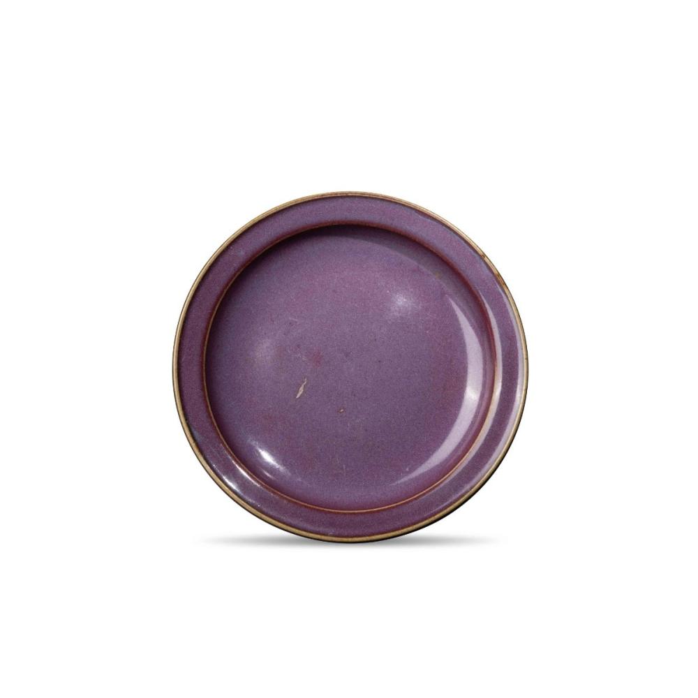 A 'JUN' PURPLE GLAZED PLATE, SONG TO JIN 宋-金. 鈞窯葡萄紫釉折沿盤