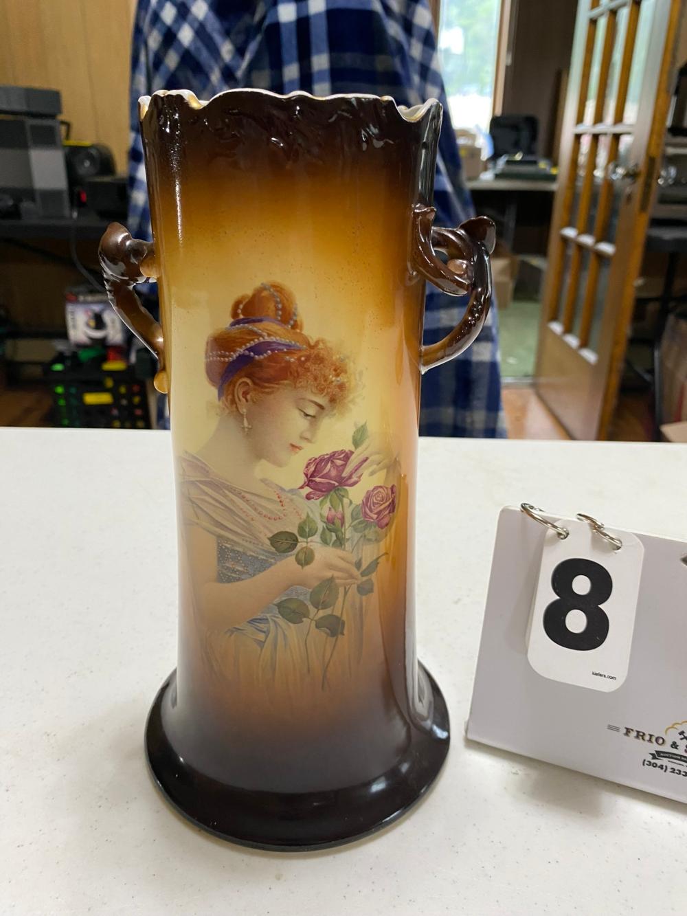Warwick 10" Portrait Vase image