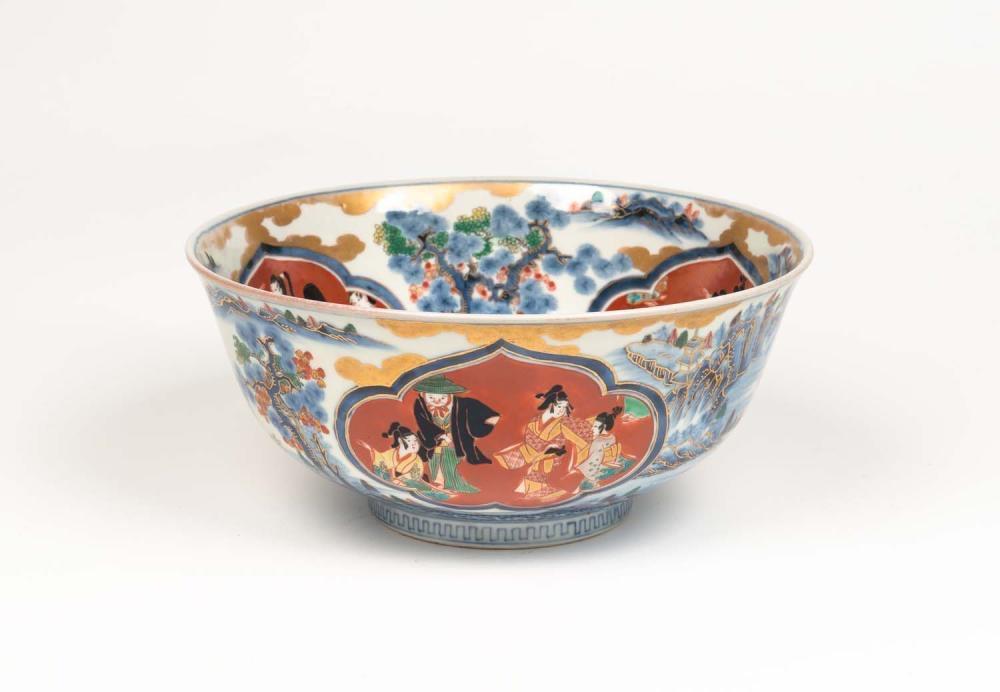 A Japanese imari bowl, Meiji period(1868-1912)