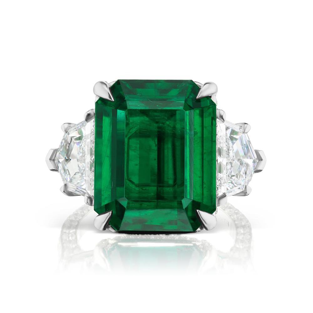 RARE AND UNIQUE ZAMBIAN EMERALD AND DIAMOND RING
