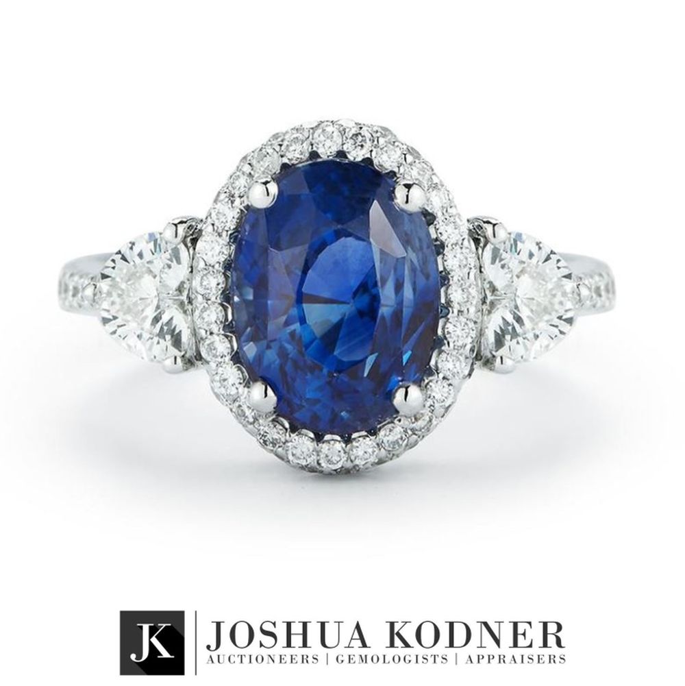 SAPPHIRE RING WITH DIAMONDS GIA CERT.