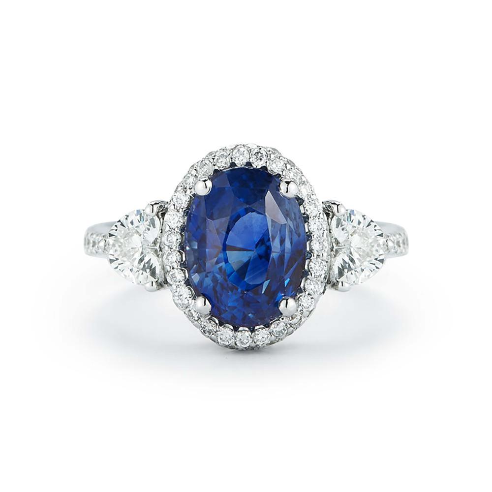 18K GOLD 6.0 CTTW SAPPHIRE RING WITH DIAMONDS