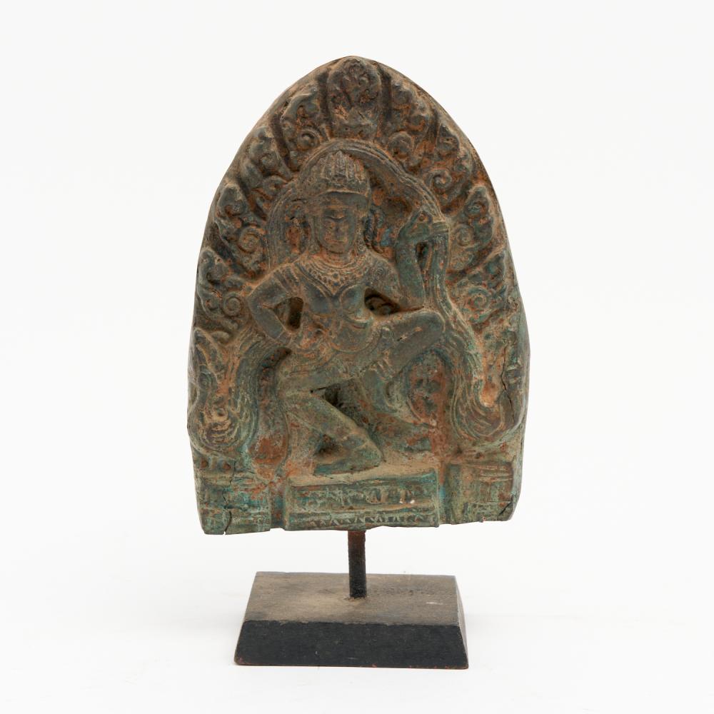 A CAST BRONZE INDIAN DEITY PLAQUE ON STAND H.27CM