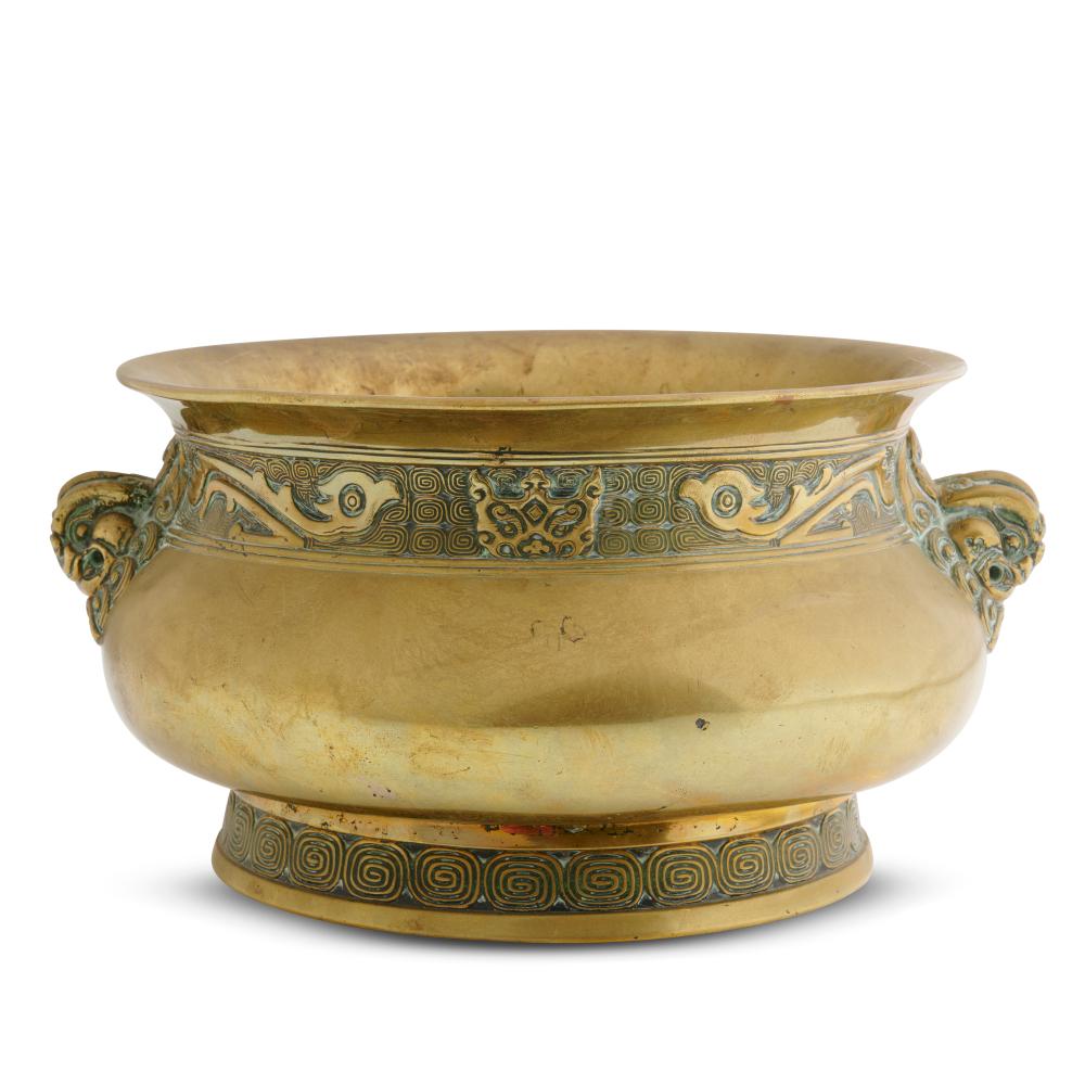 A LARGE CHINESE BRONZE CENSER, XUANDE MARK, 17TH/18TH CENTURY