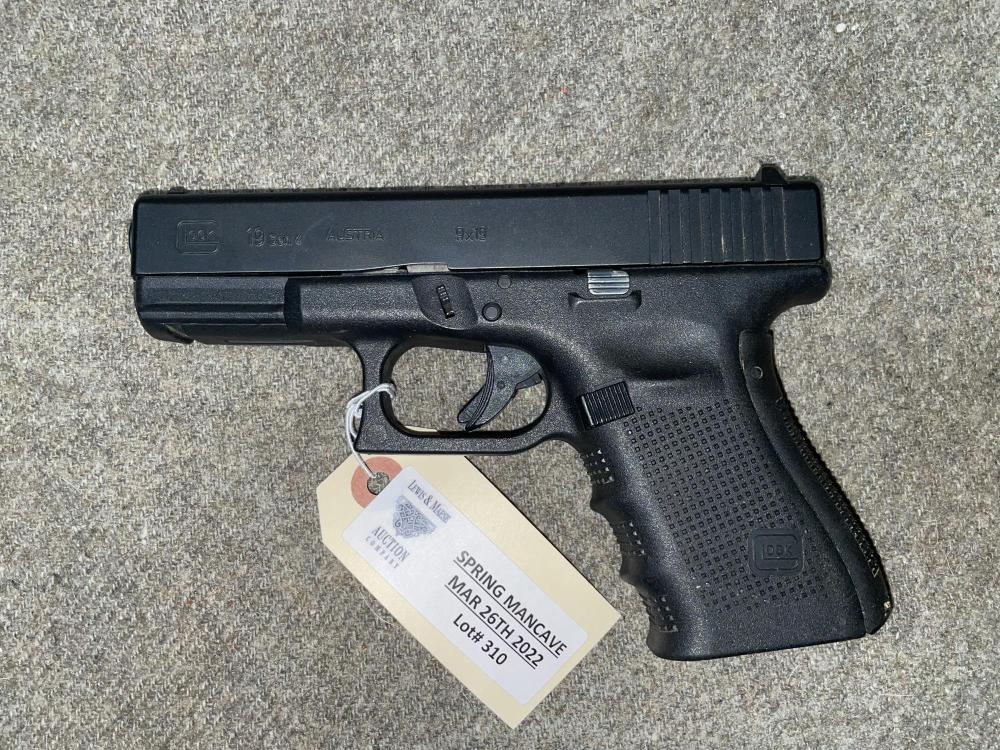 GLOCK 19 GEN 4 9MM PISTOL (USED)