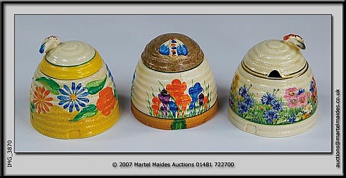A Clarice Cliff "Bizarre" b... image