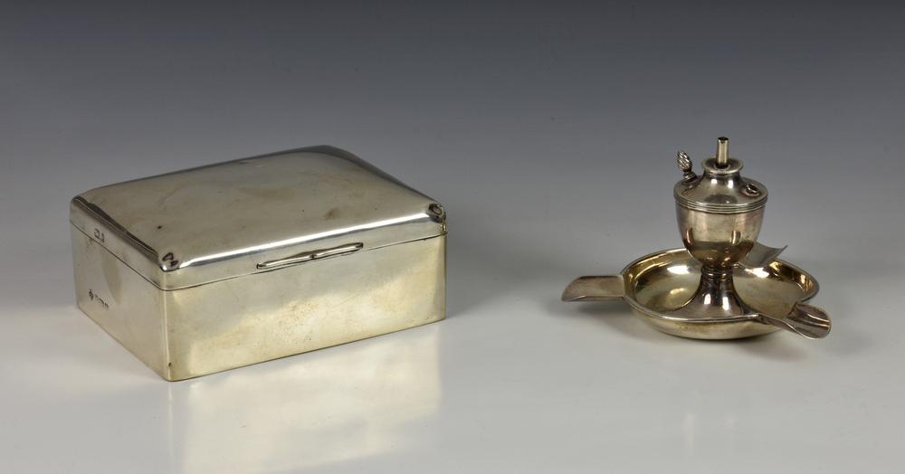 An unusual Edward VII silver combination table lighter and ashtray Robert Pringle & Sons, Chester, 1902,