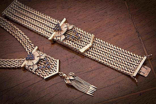 An Art Deco style 9ct gold ... image
