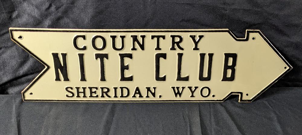 NOS EMBOSSED TIN ARROW SIGN COUNTRY NITE CLUB SHERIDAN WYOMING